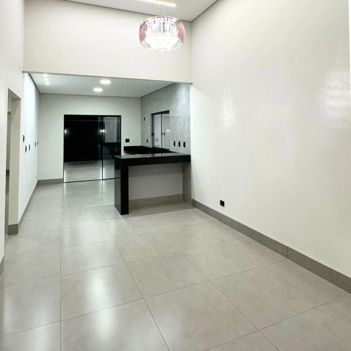 Casa á venda com 3 quartos sendo 1 suíte com piscina Jardim das Nações em Campo grande - MS