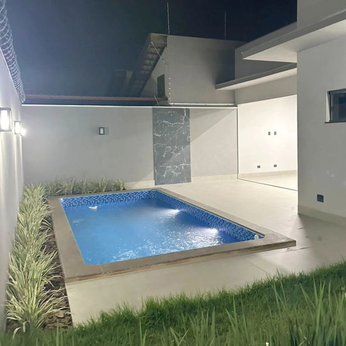 Casa á venda com 3 quartos sendo 1 suíte com piscina Jardim das Nações em Campo grande - MS