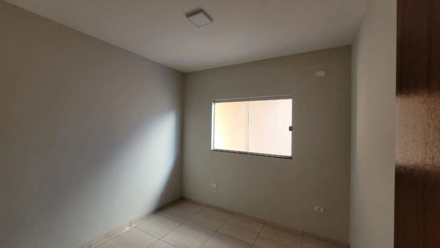 Casa para venda possui 78 metros quadrados com 2 quartos em Jardim Colúmbia - Campo Grande - MS