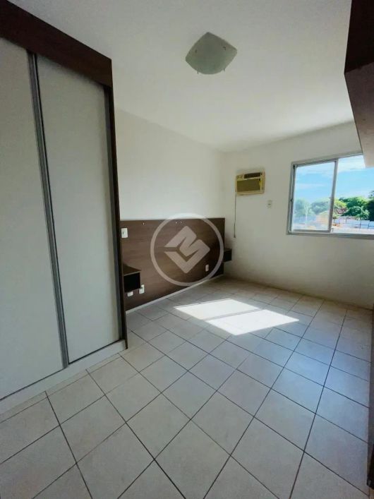 Apto Piazza do Bosque com 3 quartos sendo 1 suíte. Rico em armários. codigo: 89168