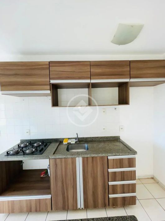 Apto Piazza do Bosque com 3 quartos sendo 1 suíte. Rico em armários. codigo: 89168