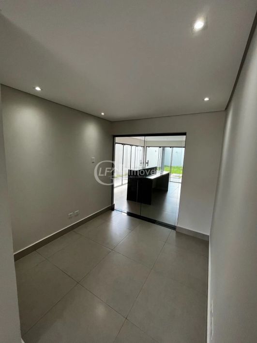 Casa à venda em Campo Grande-MS, Jardim Montevidéu! 3 quartos, 1 suíte, 1 sala, 2 vagas, 119m²!