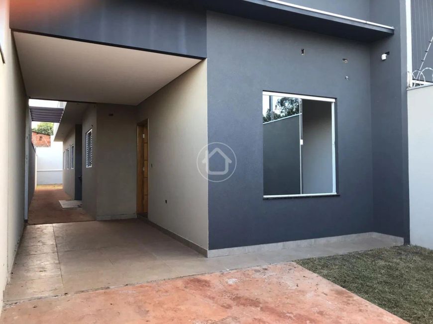 CASA 3 QUARTOS NO SANTO EUGÊNIO