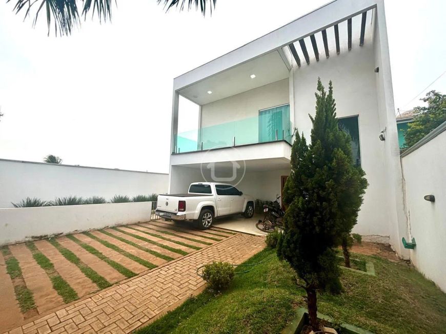 SOBRADO COM 04 QUARTOS - GOURMET E PISCINA