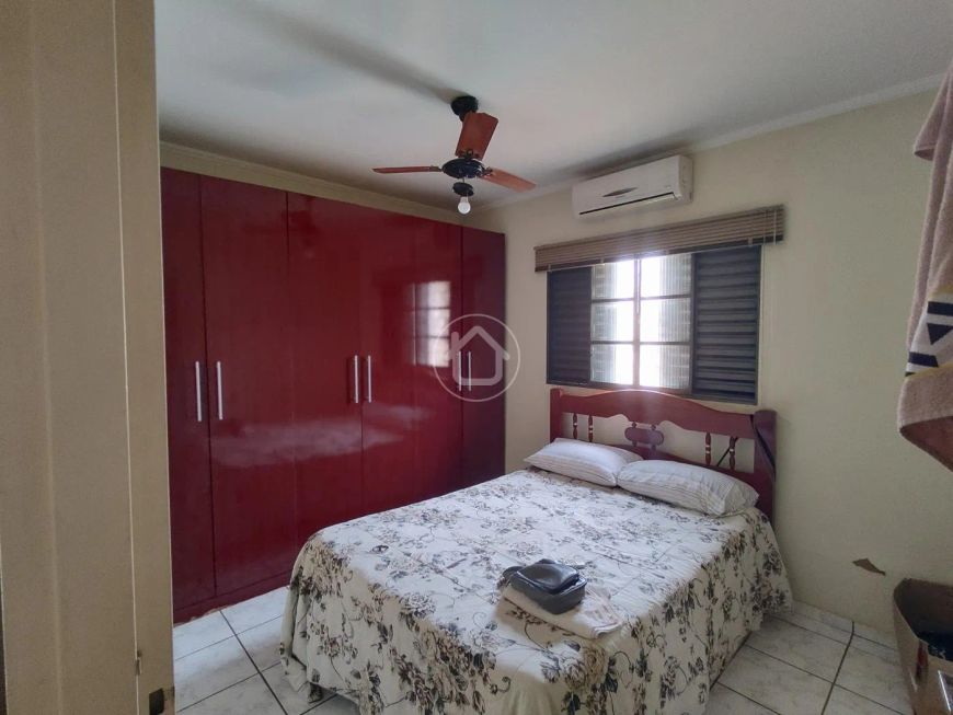 CASA 3 DORMIT. COM PISCINA E ENERGIA SOLAR