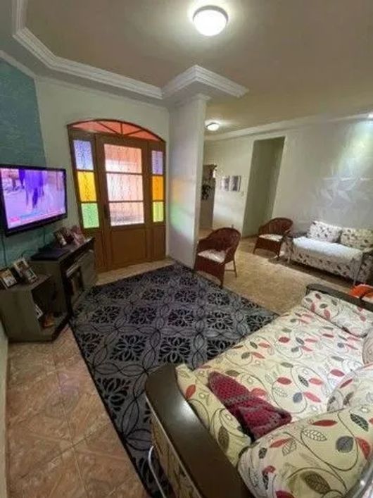 QR 410 Samambaia Norte Excelente casa de esquina com 3 quartos!