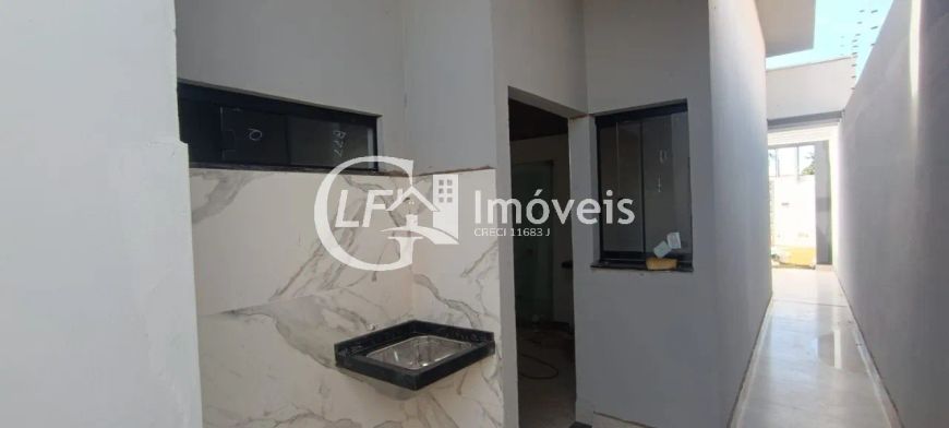 Casa impecável à venda em Campo Grande-MS, Vila São Jorge da Lagoa: 3 quartos, 1 suíte, 2 salas, 1 b