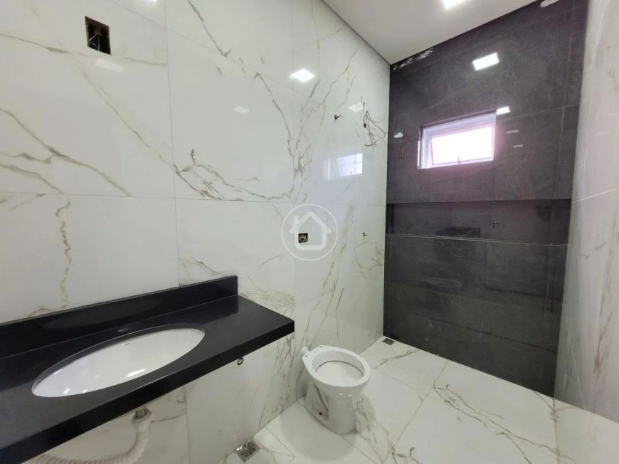 CASA MODERNA COM CAPRICHO EM DETALHES