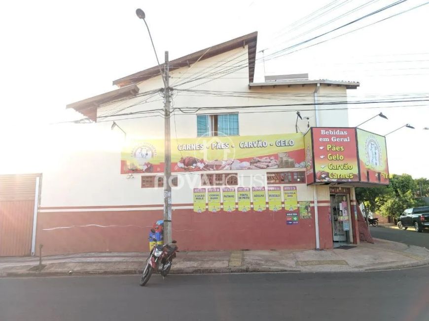 SOBRADO MERCEARIA E AÇOUGUE - PROXIMO AREA MILITAR