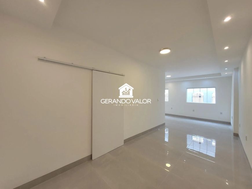 Linda Casa em Localização Privilegiada