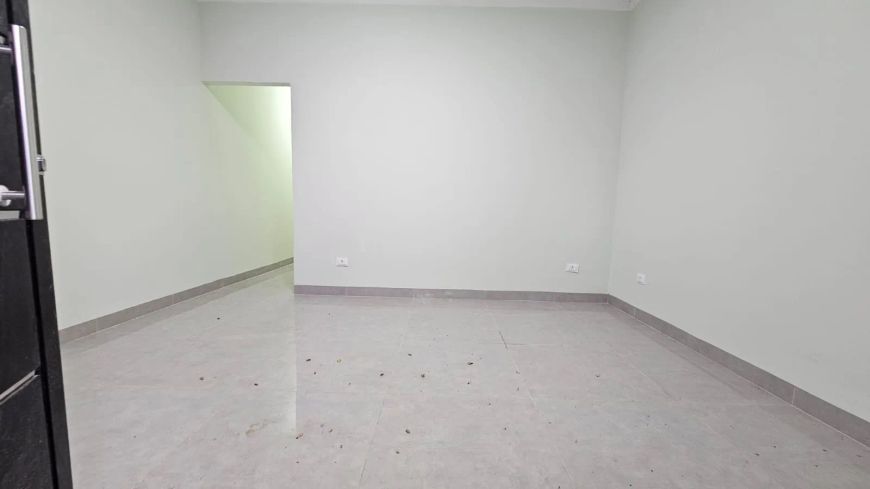 CASA TERREA COM 3 SUITES