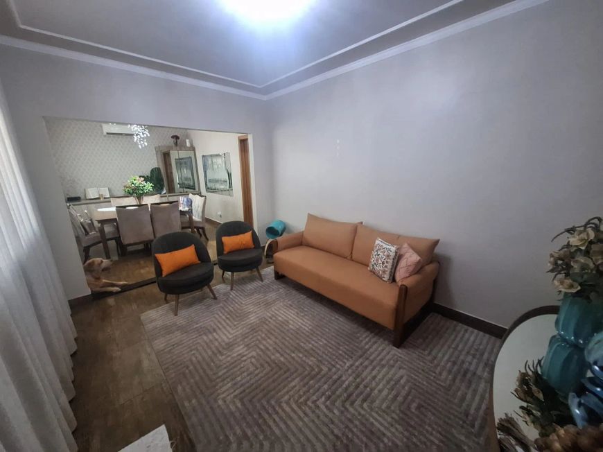 Imóvel para venda possui 125 metros quadrados com 3 quartos em São Francisco - Campo Grande - MS