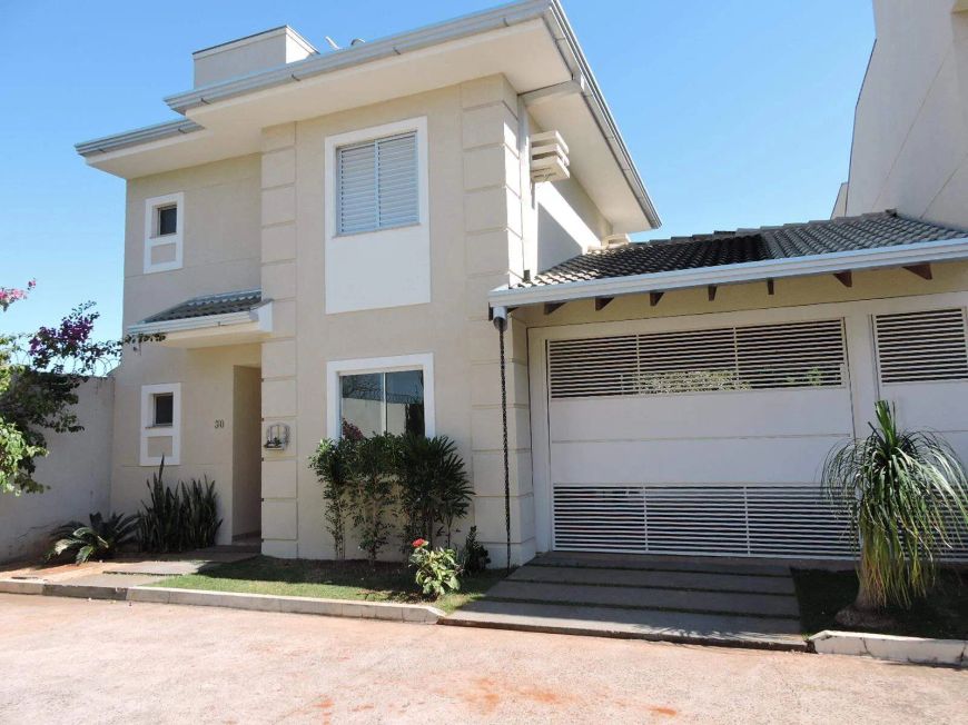 Sobrado no Condomínio Residencial Pequiá