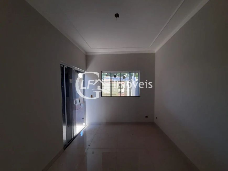 Linda casa à venda com acabamento impecável e localização privilegiada.