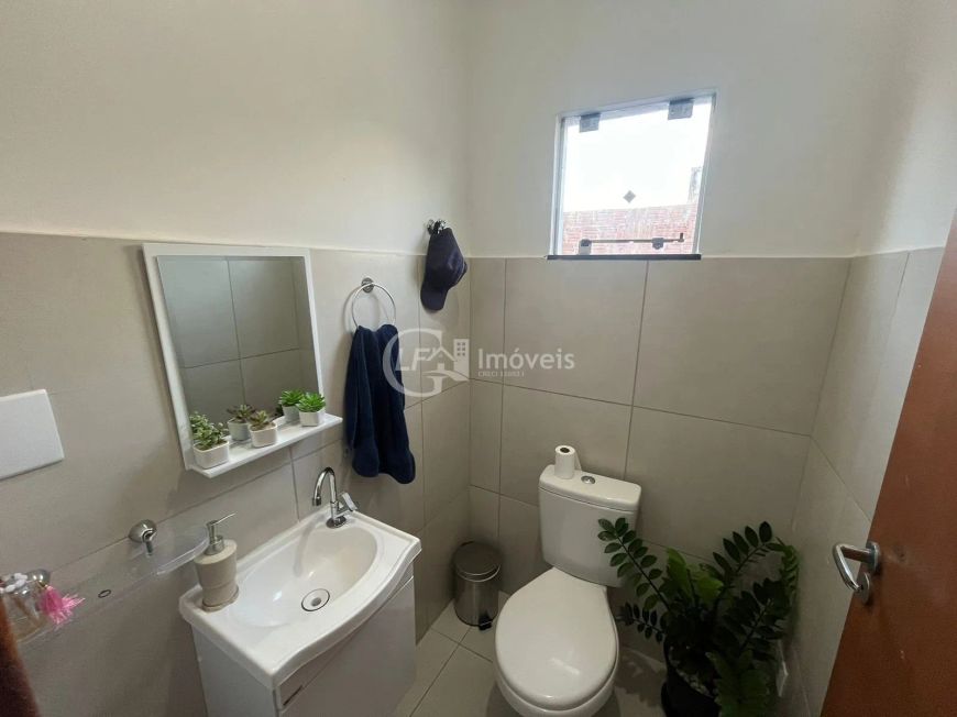 Casa à Venda em Campo Grande-MS no Bairro Tiradentes com 3 Quartos e 90m² de Área