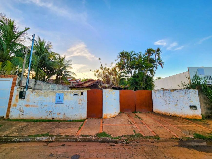 CASA GRANDE PRÓXIMA DO CENTRO