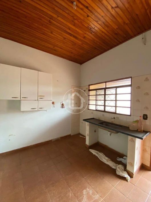 CASA COM EDÍCULA - VILA NASSER