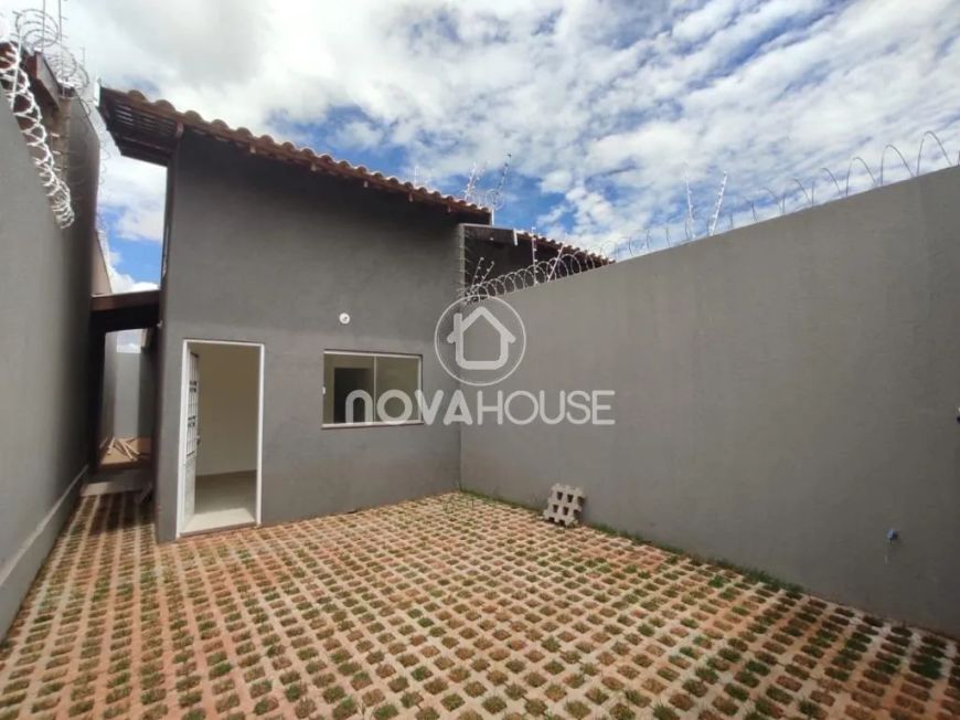 CASA NOVA NA REGIÃO CORONEL ANTONINO