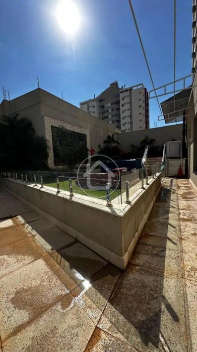 APARTAMENTO AMPLO - ANDAR MÉDIO