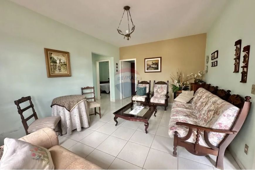 Casa com 3 aptos individuais - ideal para locação