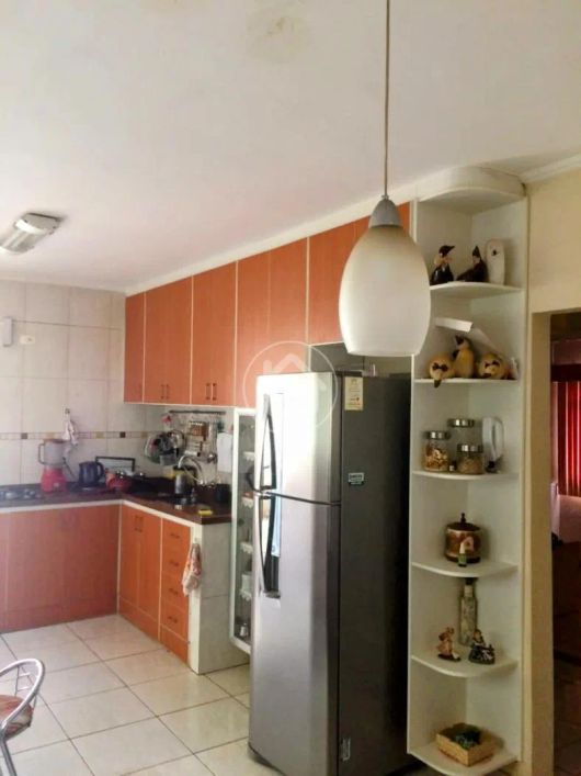 CASA COM PISCINA NA REGIÃO MILITAR - VILA PALMIRA