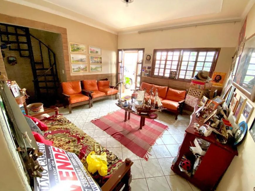 CASA TÉRREA NO JARDIM SEMINÁRIO II
