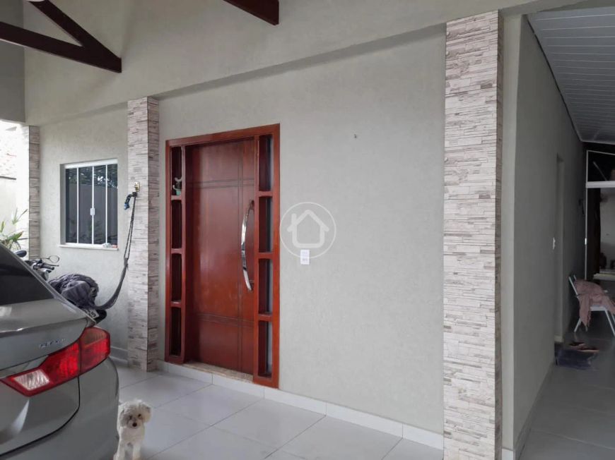 CASA 3 DORMITÓRIOS