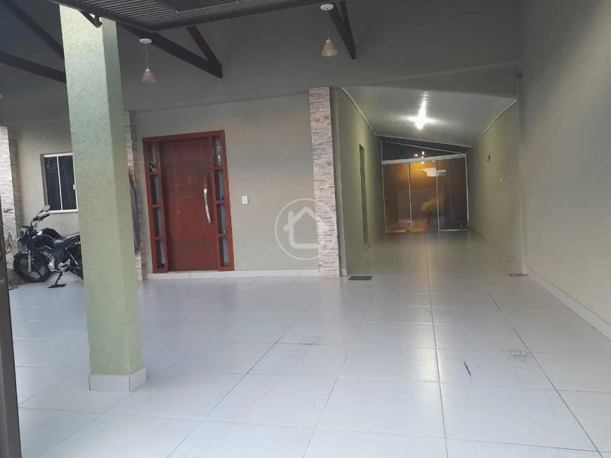 CASA 3 DORMITÓRIOS
