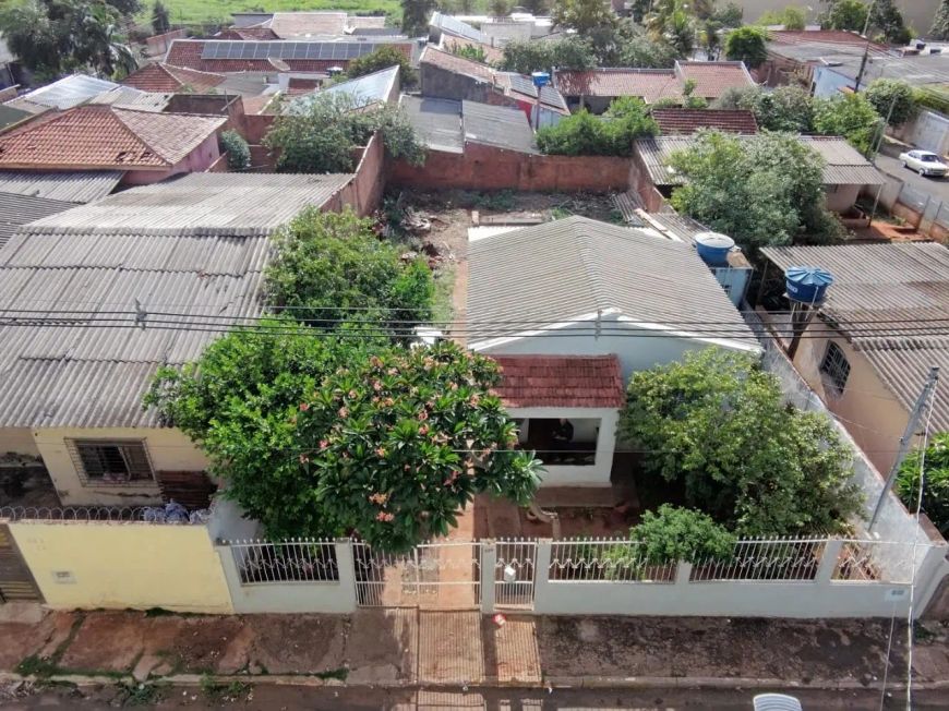 Ótima Oportunidade! Casa Bem Localizada Próxima ao Shopping Norte Sul