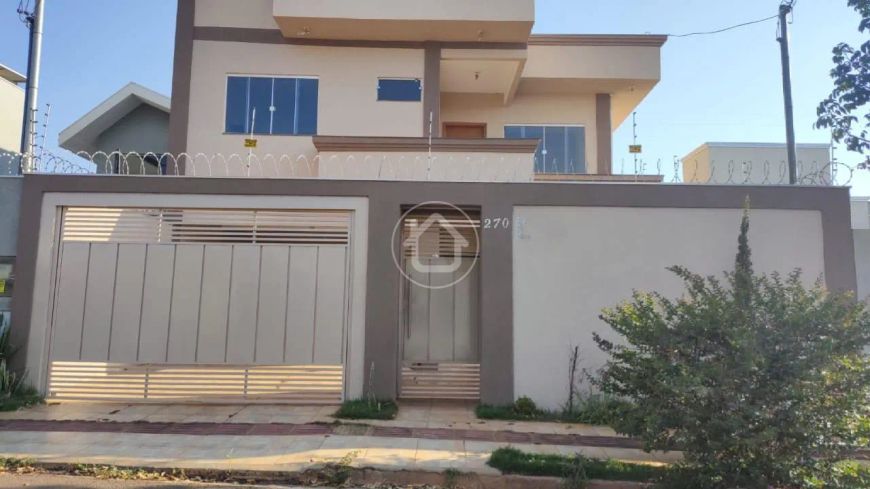 SOBRADO COM 01 QUARTO E 02 SUITES - SIRIO LIBANES