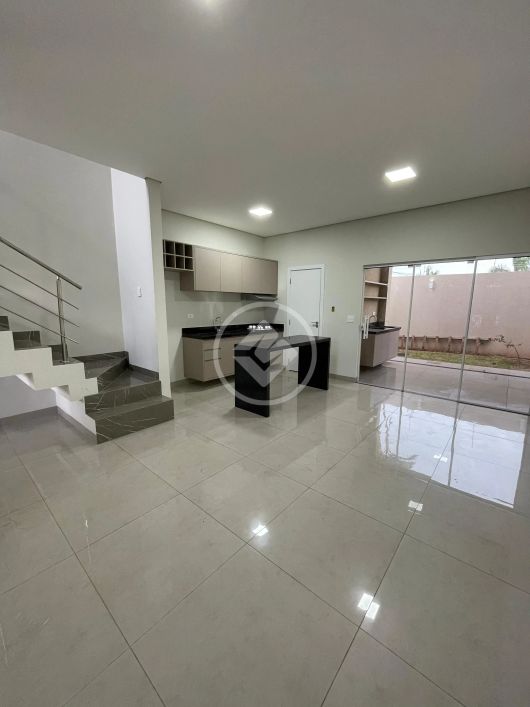 Sobrado à Venda na Vila Morumbi - 3 quartos sendo 1 suíte com closet codigo: 101161