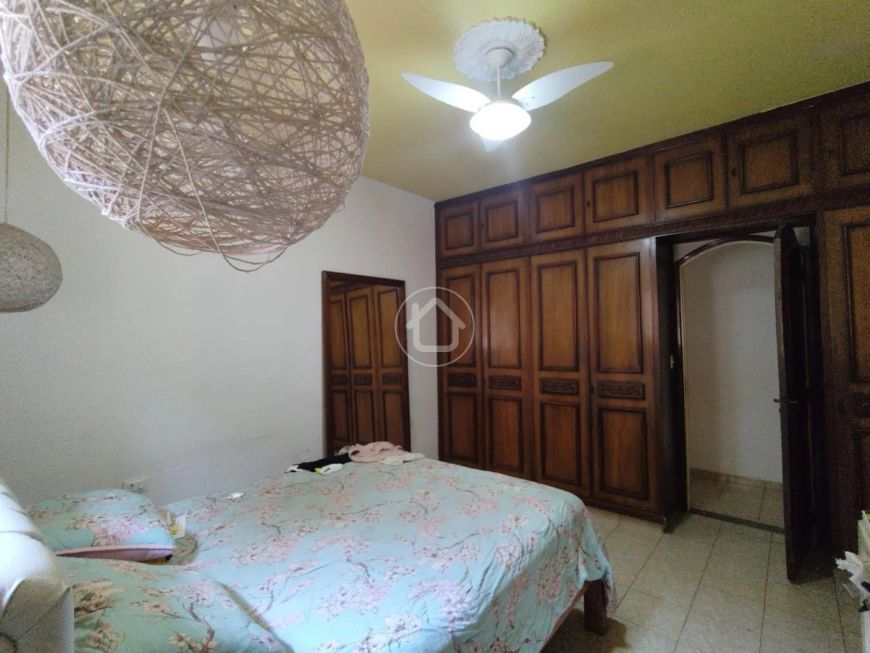 CASA COM 03 SUITES E RICA EM PLANEJADOS
