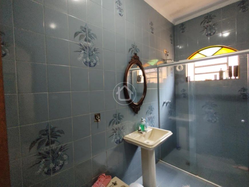 CASA COM 03 SUITES E RICA EM PLANEJADOS