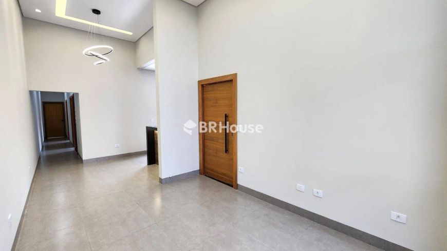 Jardim Imá | Casa 2 quartos, sendo 1 suite