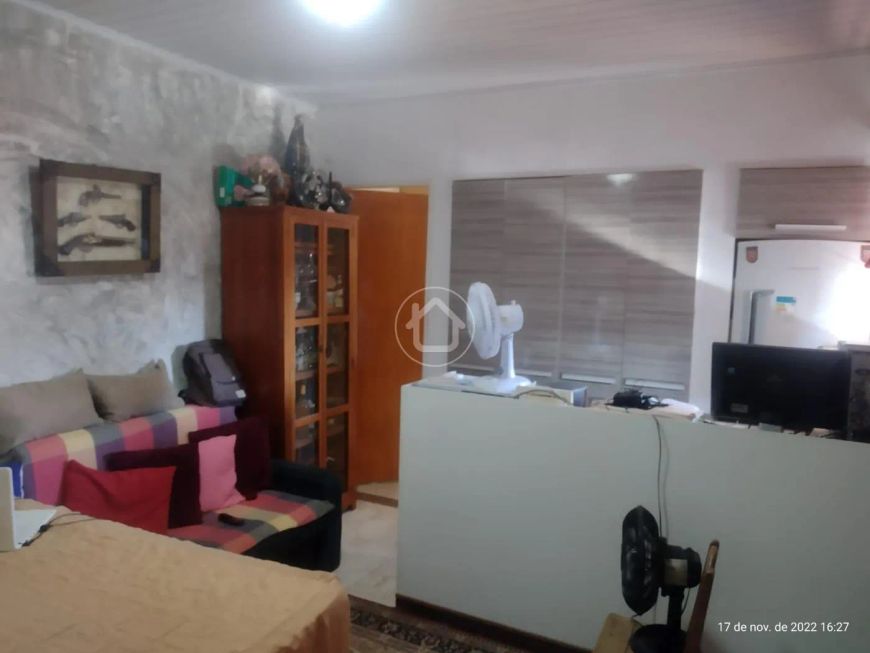 CASA 2Q COM PISCINA NO PIONEIROS