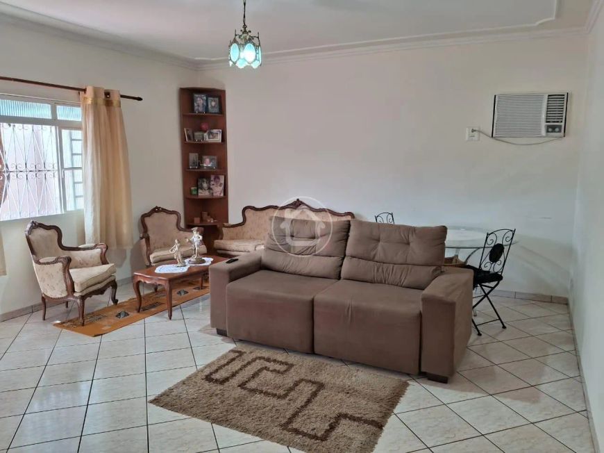 CASA COM 3 QUARTOS/ PLACA SOLAR / VILA CARVALHO