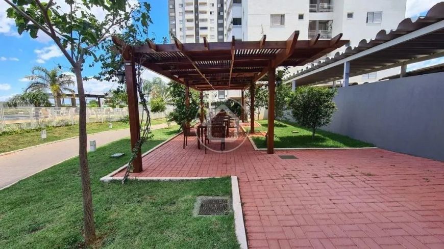 APARTAMENTO YES CONDOMINIO CLUB