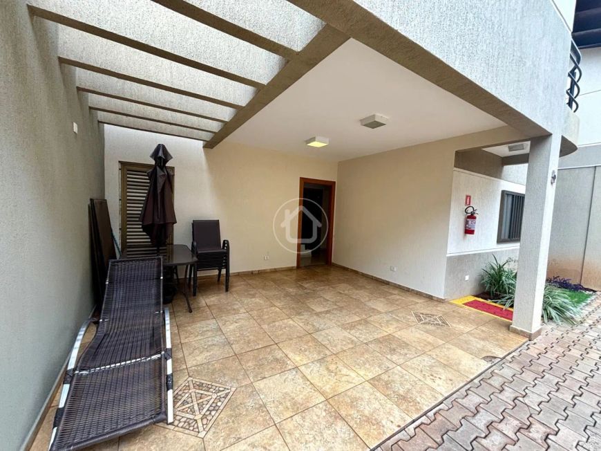 SOBRADO EM CONDOMINIO- CHACARA CACHOEIRA