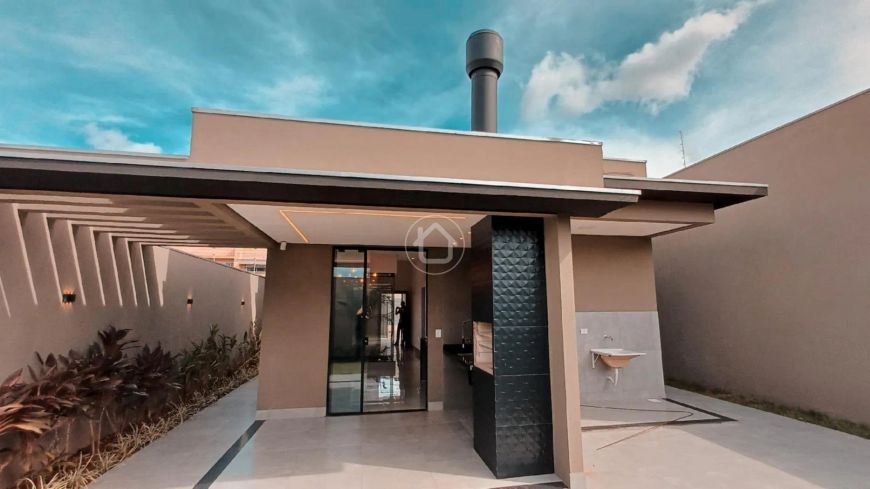 CASA COM 03 DORMITÓRIOS COM 1 SUÍTE