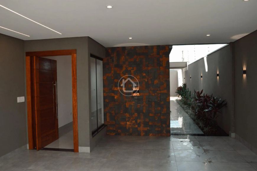 CASA COM 03 DORMITÓRIOS COM 1 SUÍTE