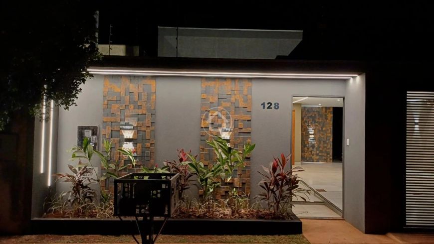 CASA COM 03 DORMITÓRIOS COM 1 SUÍTE