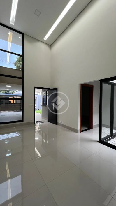 Casa com 3 dormitórios e piscina no Rita Vieira codigo: 95236
