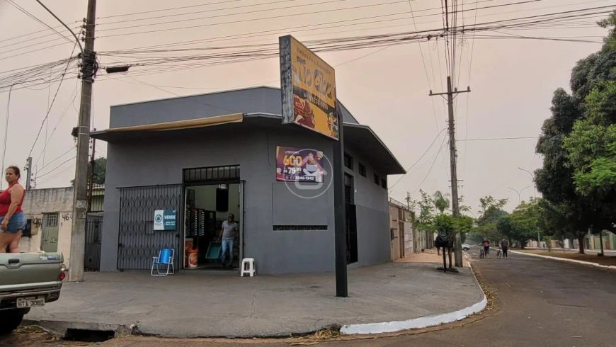 PRÉDIO COMERCIAL