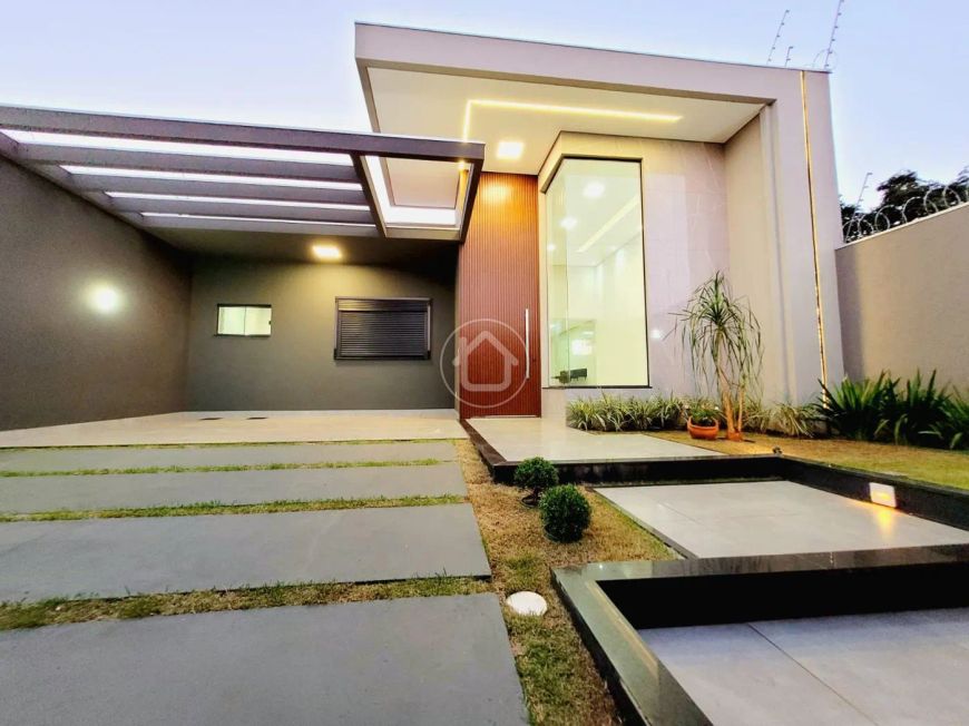 CASA PROXIMA A REGIÃO UCDB E COM PÉ-DIREITO DUPLO
