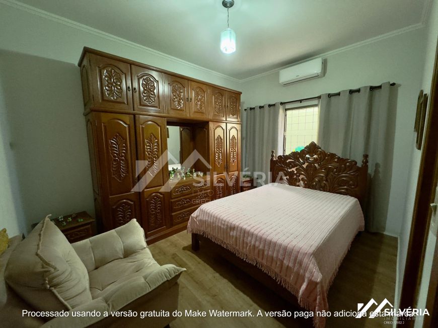 Casa com piscina e placas solares Santa Carmelia Próximo Colégio Militar