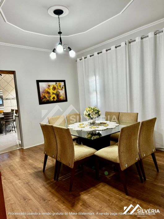 Casa com piscina e placas solares Santa Carmelia Próximo Colégio Militar