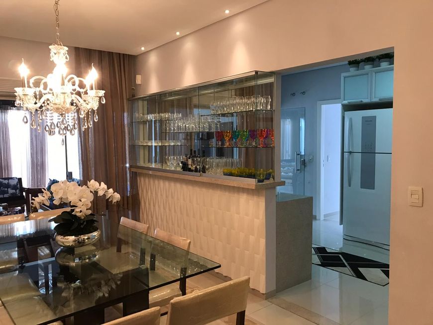 BELISSÍMO IMÓVEL COM 03 SUÍTES, ÁREA GOURMET e PISCINA!