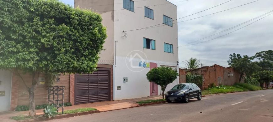 IMÓVEL COMERCIAL NA AV. TRÊS BARRAS