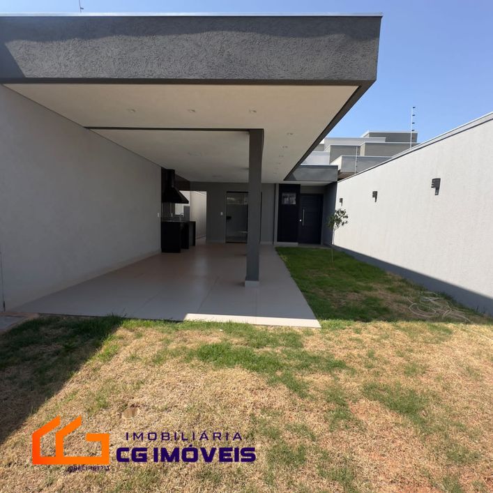 Casa com 3 apartamentos, localização privilegiada no Água Limpa Park em Campo Grande - MS