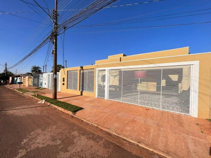 CASA COM 3 SUÍTES - VILA MARLI
